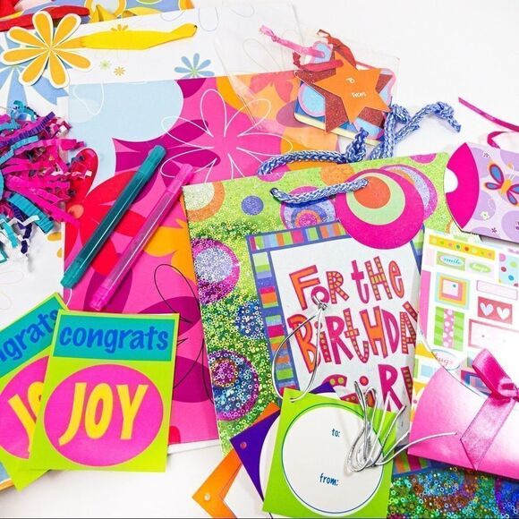 Birthday Girl Gift Bags & Tags - Large Bundle - Picture 5 of 6